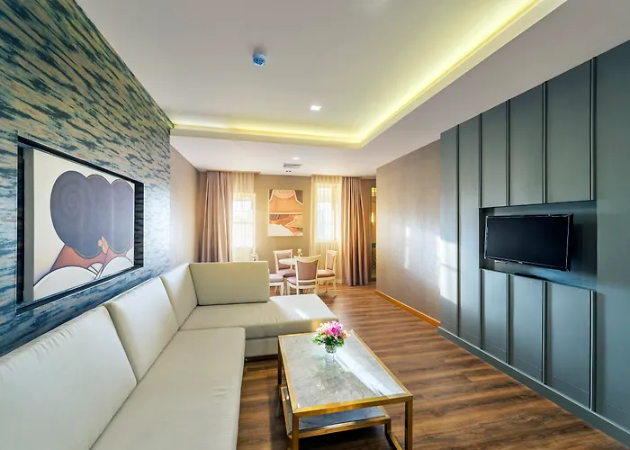 Royal Rattanakosin Hotel Sha Plus