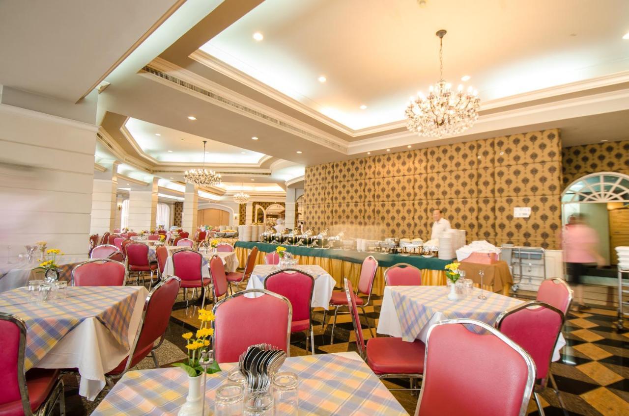Отель Royal Rattanakosin Sha 4*