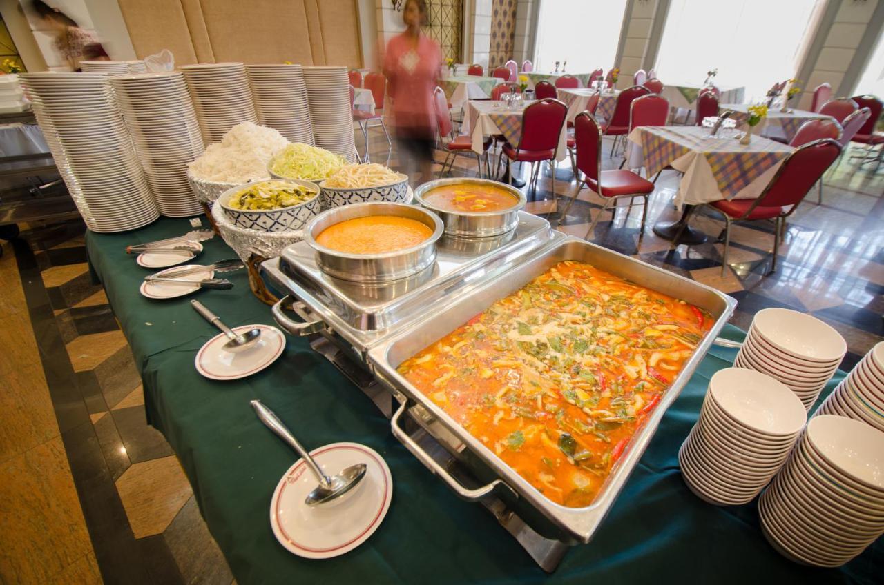 Отель Royal Rattanakosin Sha 4*